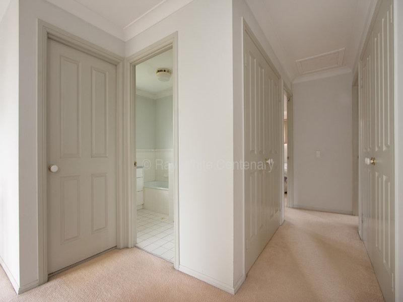 76 Glen Ross Road, Sinnamon Park QLD 4073