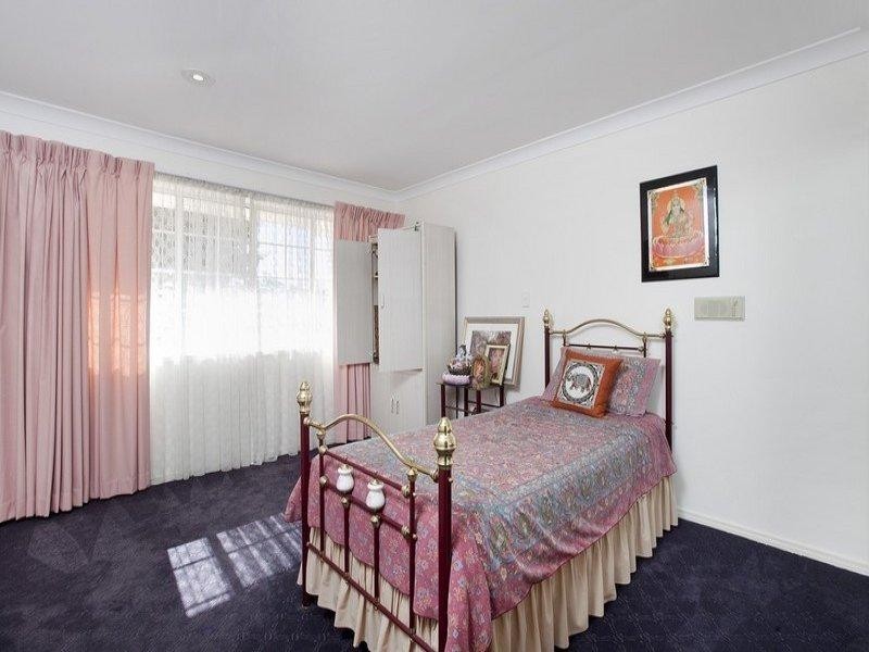 21 Woolner Place, Mount Ommaney QLD 4074