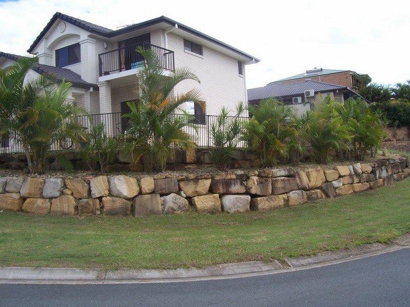 27 Gleneagles Crescent, Oxley QLD 4075