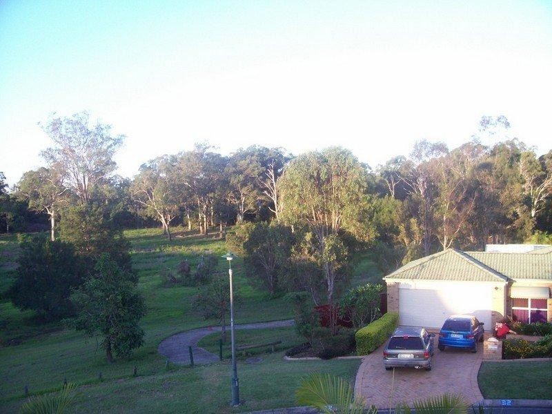 27 Gleneagles Crescent, Oxley QLD 4075