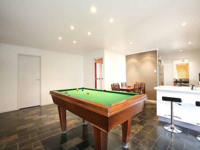 6 Mulla Close, Riverhills QLD 4074