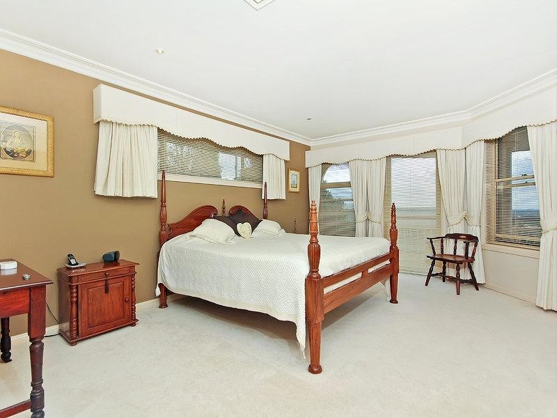 Mount Ommaney QLD 4074