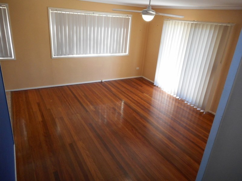 1 Badge Street, Jamboree Heights QLD 4074