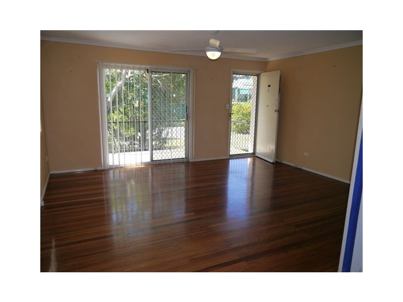 1 Badge Street, Jamboree Heights QLD 4074