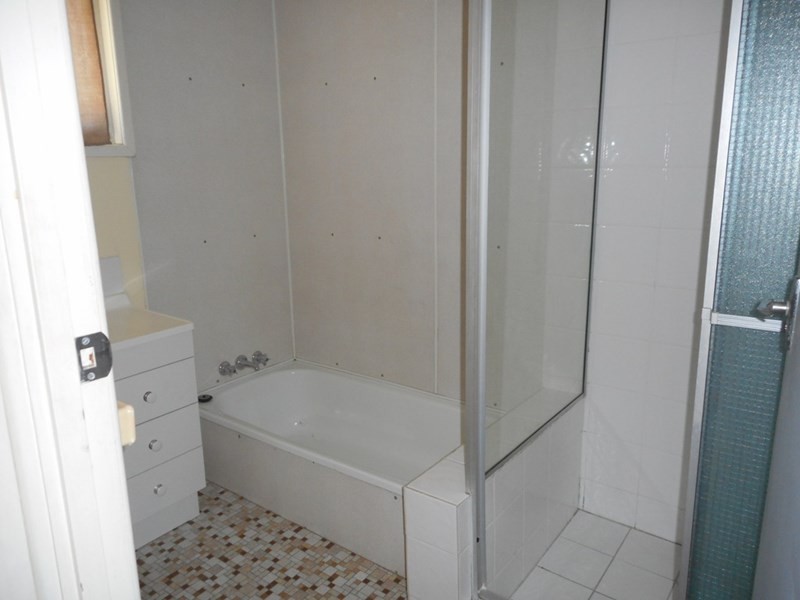 1 Badge Street, Jamboree Heights QLD 4074