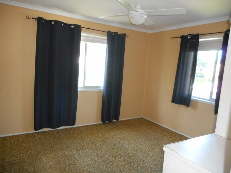 1 Badge Street, Jamboree Heights QLD 4074