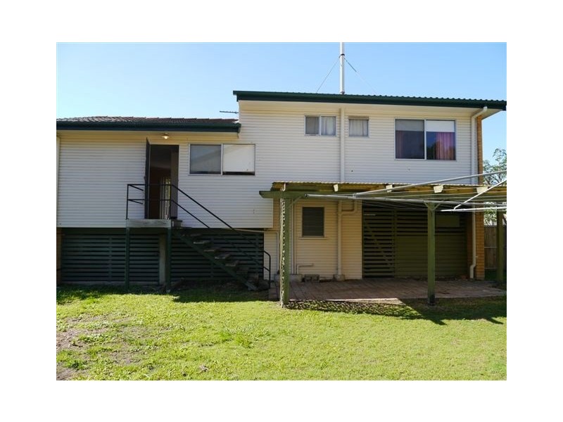 1 Badge Street, Jamboree Heights QLD 4074