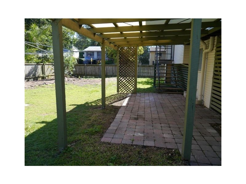 1 Badge Street, Jamboree Heights QLD 4074