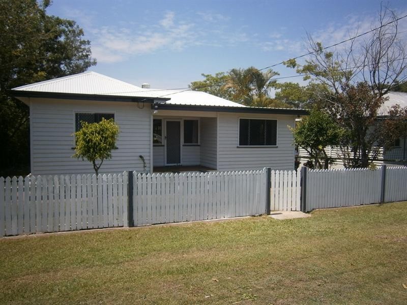 Oxley QLD 4075