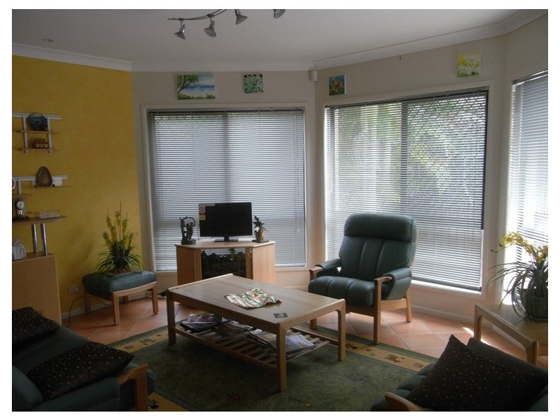 8 Ballard Place, Westlake QLD 4074