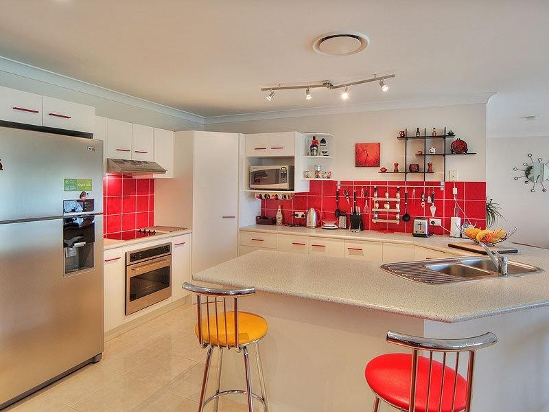 30 Curlew Place, Riverhills QLD 4074