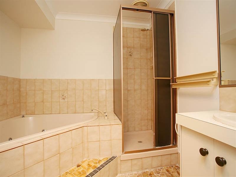 83 Raeside Street, Westlake QLD 4074