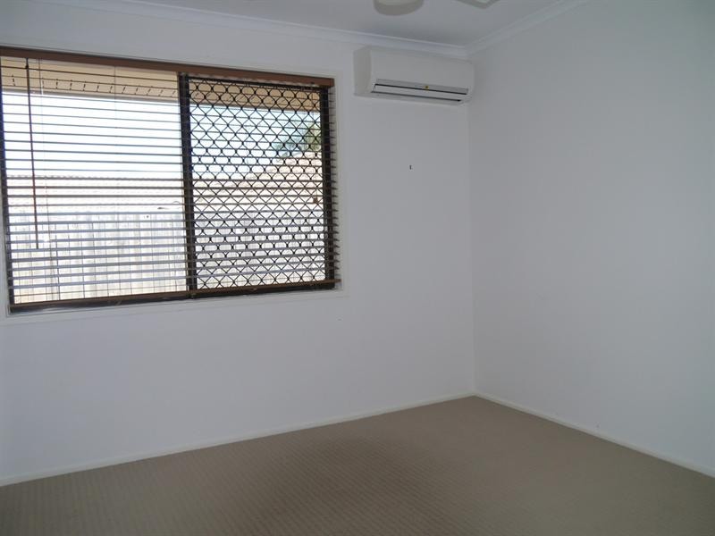 24 Loddon Street, Riverhills QLD 4074