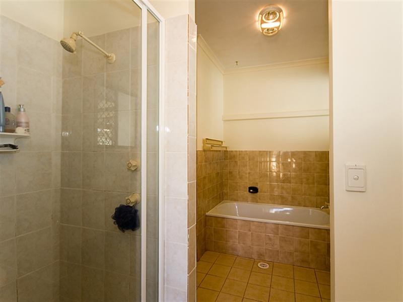 24 Loddon Street, Riverhills QLD 4074