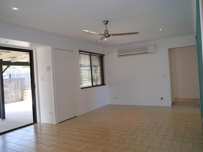 24 Loddon Street, Riverhills QLD 4074