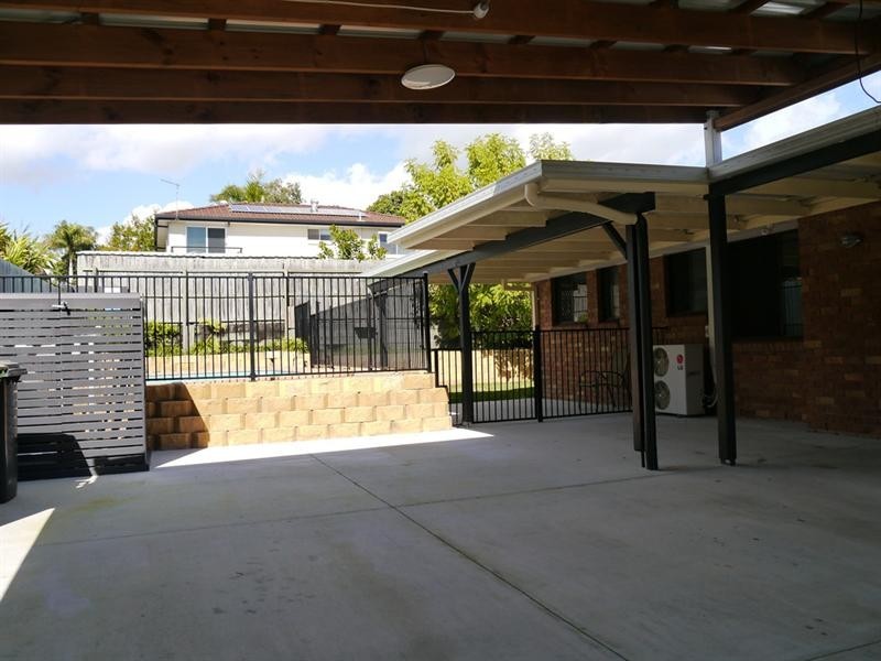 24 Loddon Street, Riverhills QLD 4074