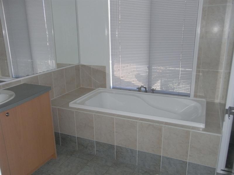 Sinnamon Park QLD 4073