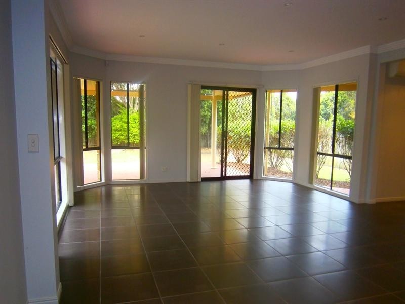 Sinnamon Park QLD 4073