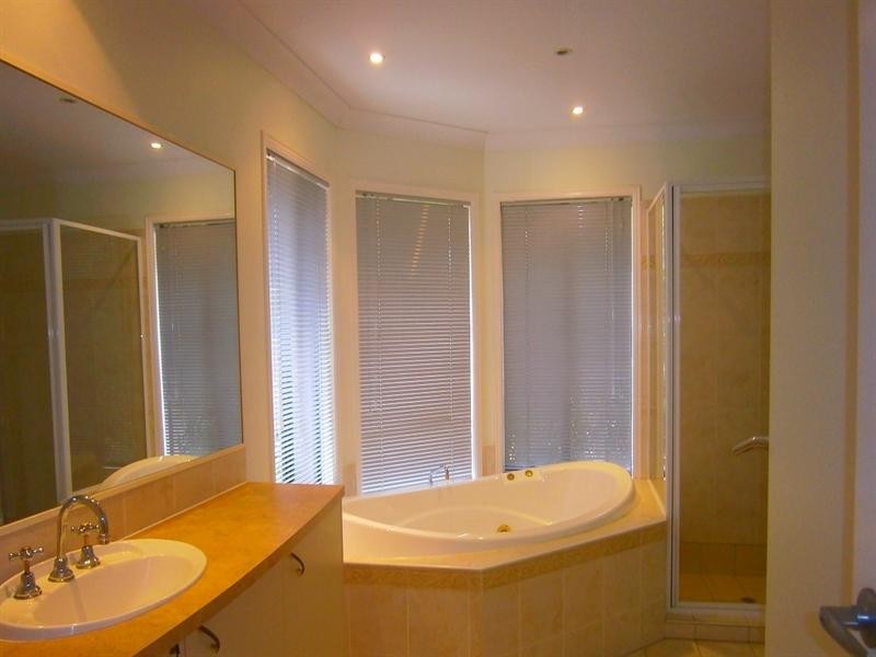 Sinnamon Park QLD 4073