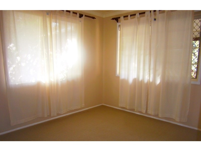 Seventeen Mile Rocks QLD 4073