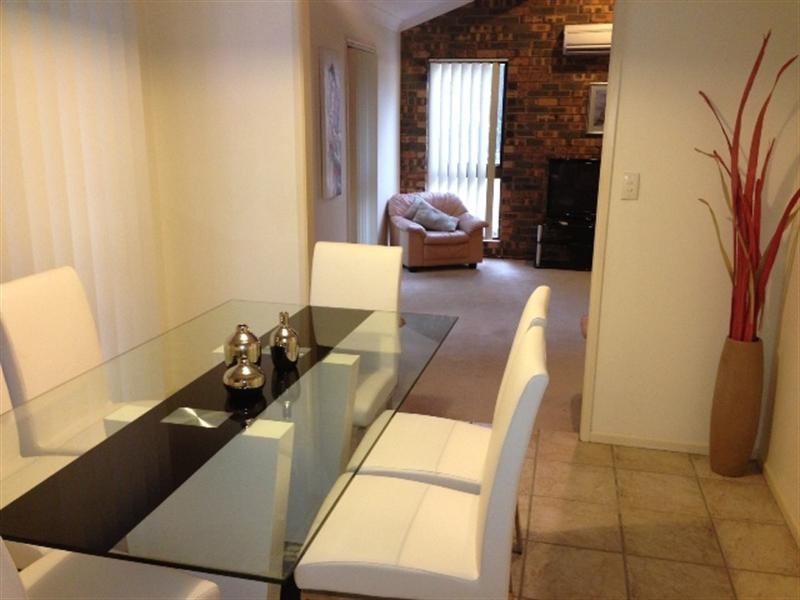 6 Colonsay Street, Middle Park QLD 4074