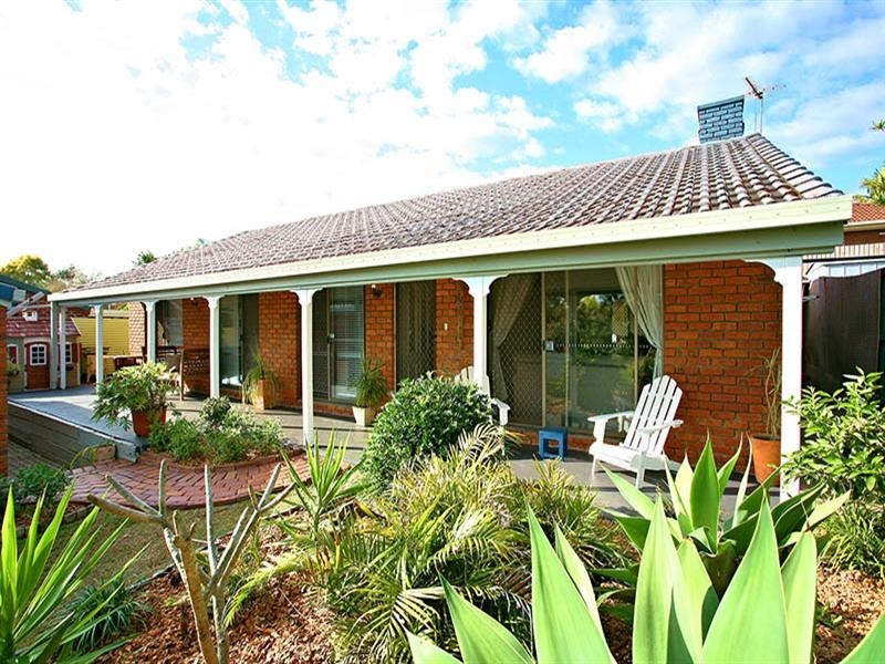 74 Hazelton Street, Riverhills QLD 4074