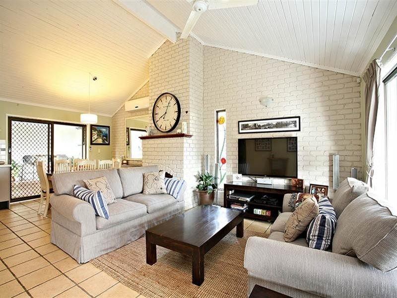 74 Hazelton Street, Riverhills QLD 4074