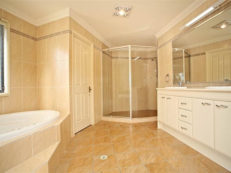 56 Seabrook Circuit, Westlake QLD 4074