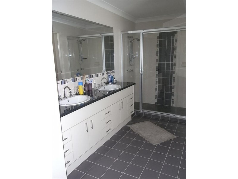 Sinnamon Park QLD 4073