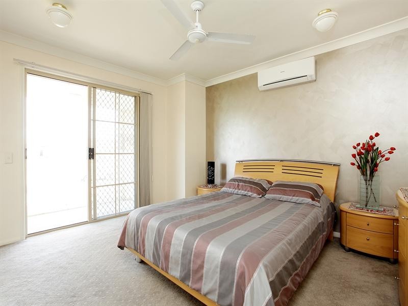 12 Lucinda Close, Sinnamon Park QLD 4073