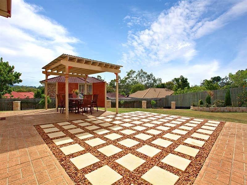 12 Lucinda Close, Sinnamon Park QLD 4073