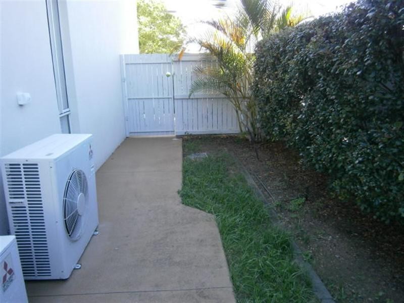 Mount Ommaney QLD 4074