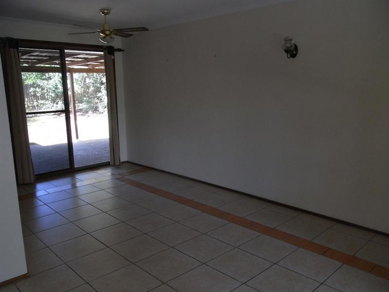 7 Nambung Close, Riverhills QLD 4074