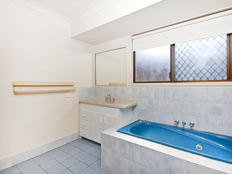 23 Loddon Street, Riverhills QLD 4074