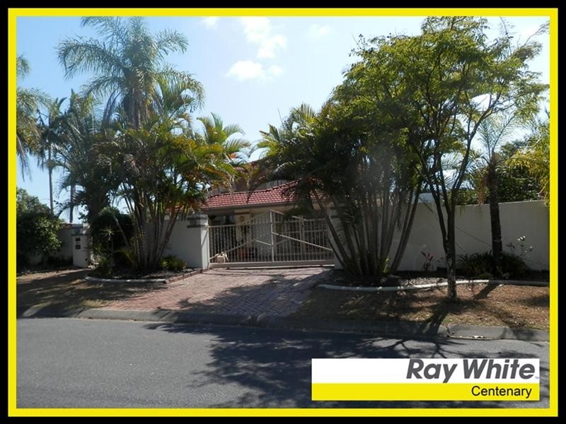 23 Stralock Street, Chapel Hill QLD 4069