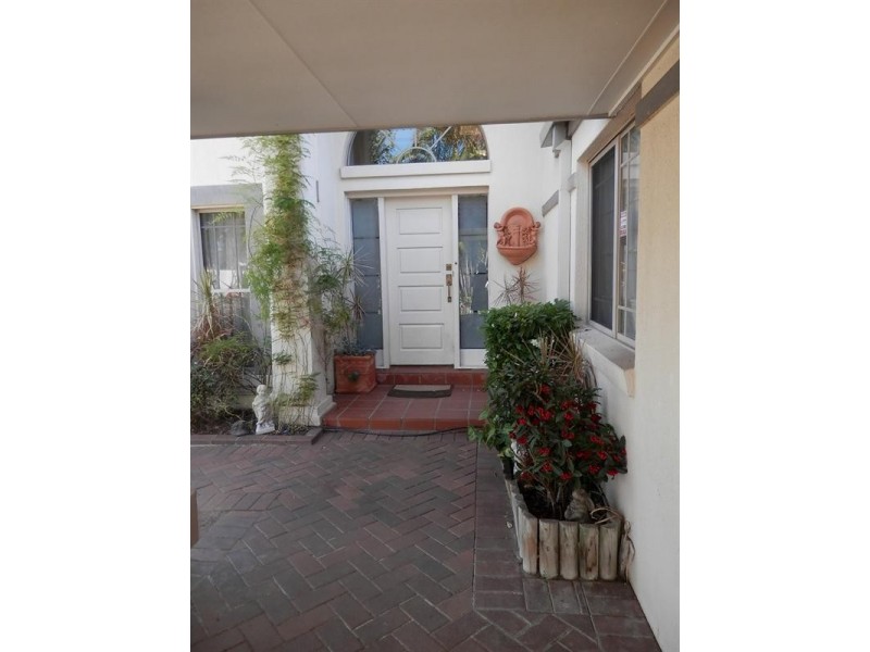 23 Stralock Street, Chapel Hill QLD 4069