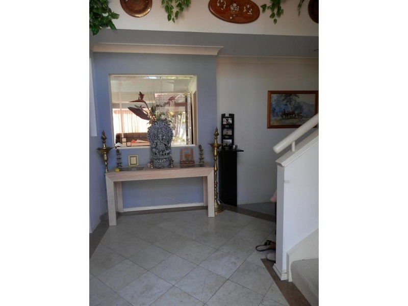 23 Stralock Street, Chapel Hill QLD 4069