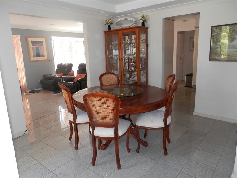 23 Stralock Street, Chapel Hill QLD 4069