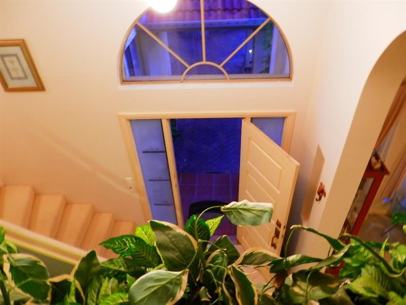 23 Stralock Street, Chapel Hill QLD 4069