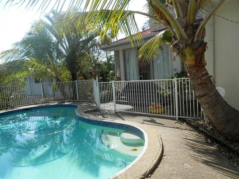 23 Stralock Street, Chapel Hill QLD 4069