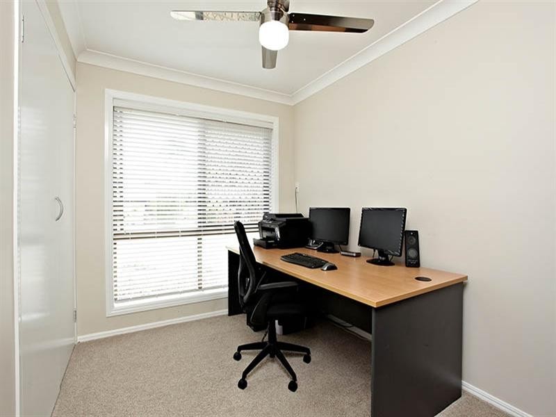 10 Loddon Street, Riverhills QLD 4074