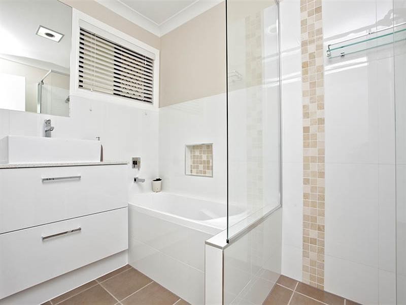 10 Loddon Street, Riverhills QLD 4074