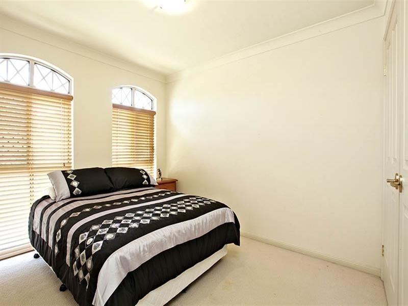 74 Dewsbury Street, Middle Park QLD 4074