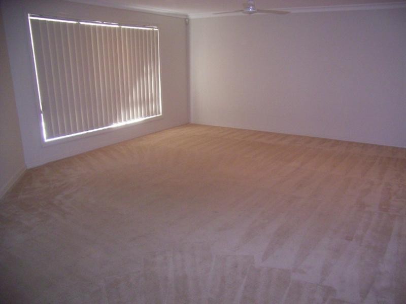 4 Piccadilly Place, Forest Lake QLD 4078