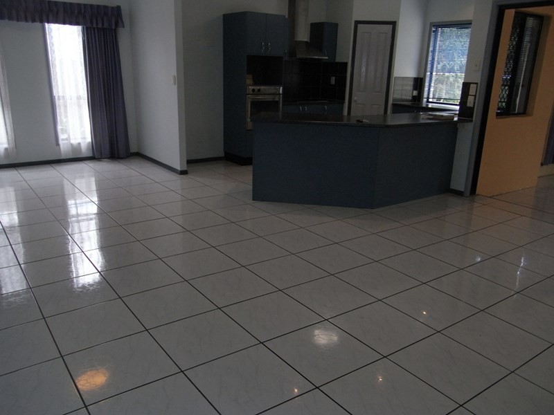 Seventeen Mile Rocks QLD 4073