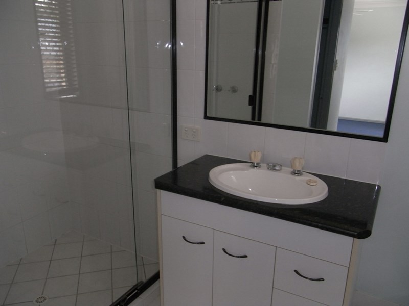 Seventeen Mile Rocks QLD 4073