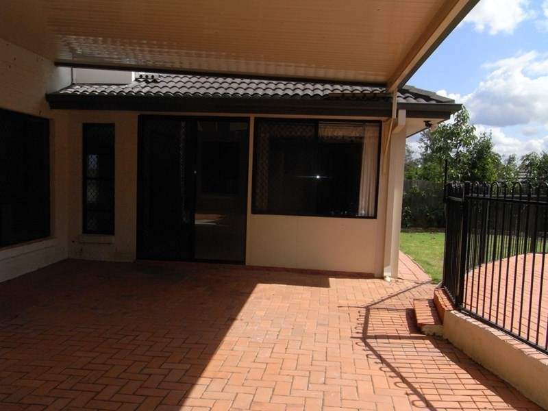 Seventeen Mile Rocks QLD 4073