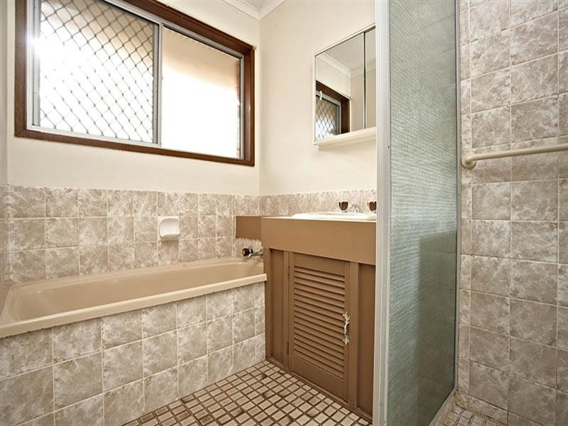 66 Hazelton Street, Riverhills QLD 4074