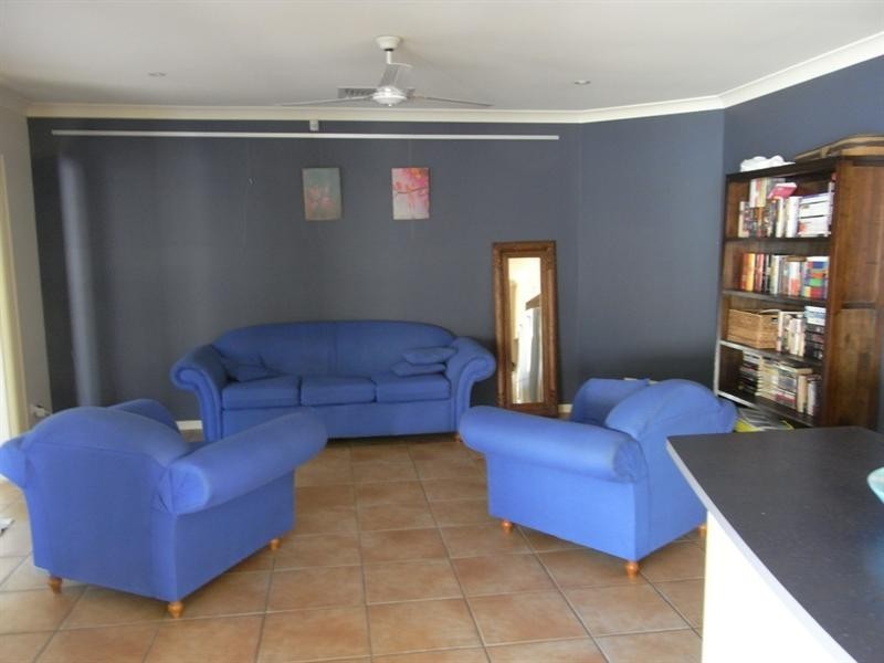 Seventeen Mile Rocks QLD 4073