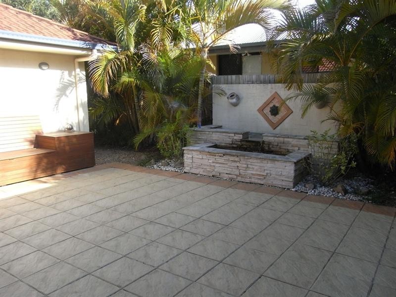 Seventeen Mile Rocks QLD 4073